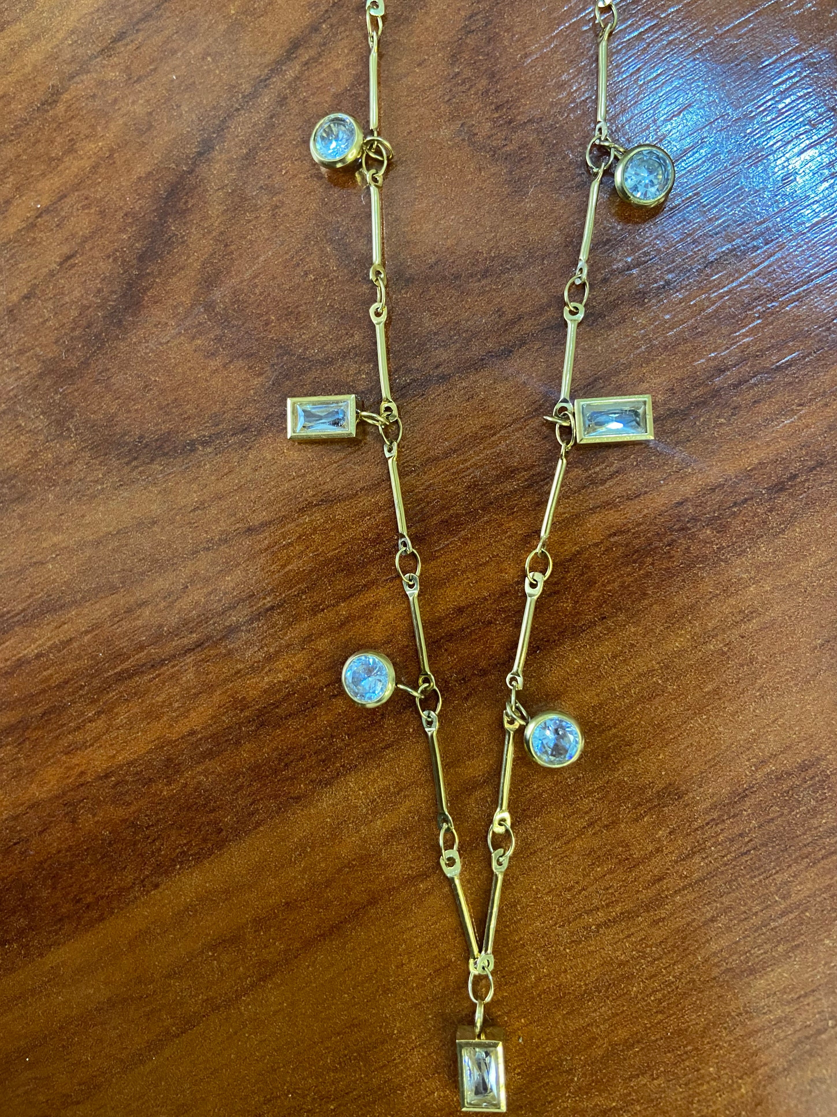 Conjunto de collar y 3 pulseras de alta calidad muy duraderos