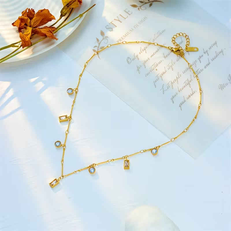 Collar Elegante de Estilo Francés